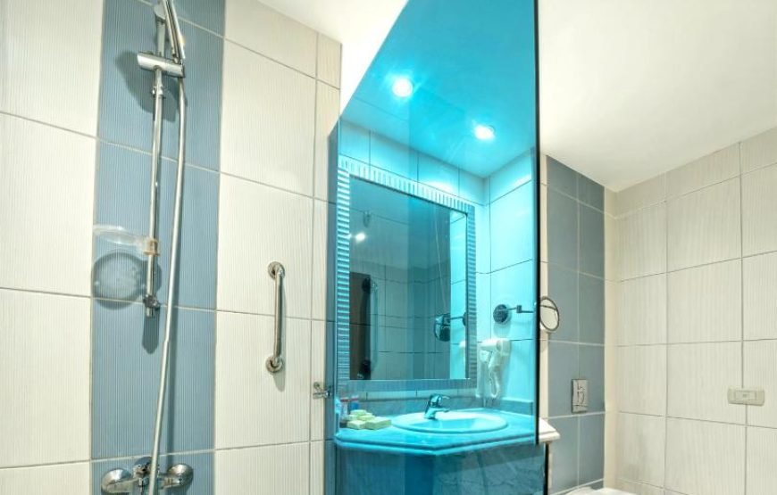 إكسبيرينس كيروسيز أكوابارك بريمير خليج نعمة